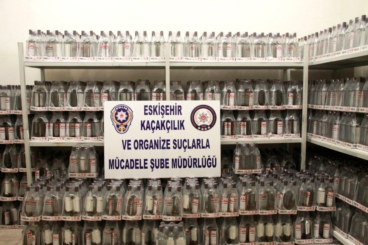 Eskişehir\'de 2 bin 208 şişe etil alkol ele geçirildi