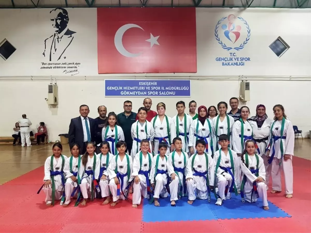 Eskişehir Gökmeydanı Spor Kulübü\'nde, \'Taekwondo Kuşak Terfi Sınavı\' heyecanı yaşandı