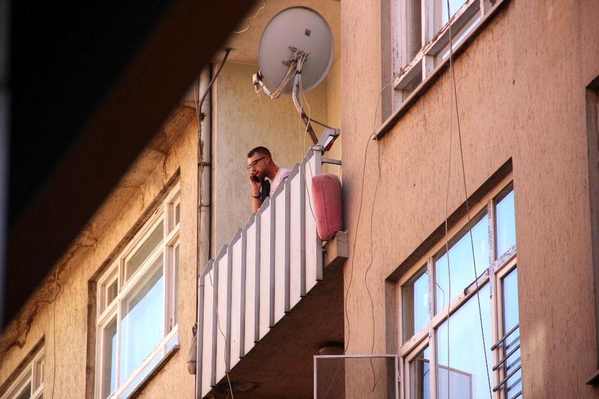 Havaya ateş açtı, polisi görünce intihar girişiminde bulundu