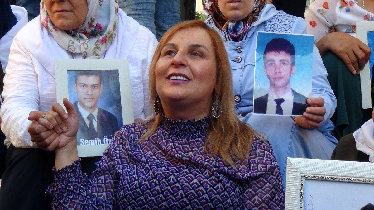 HDP önündeki ailelerin oturma eylemine TİHEK\'ten destek