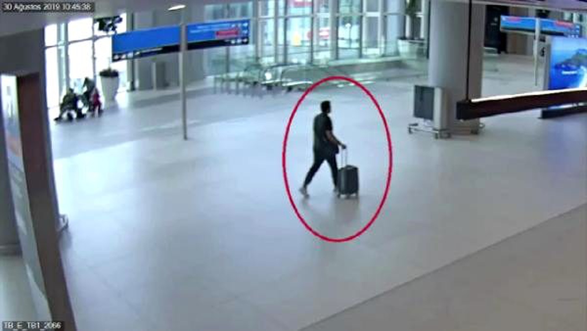 İstanbul havalimanı\'nda kaçak pırlantayla yakalandı
