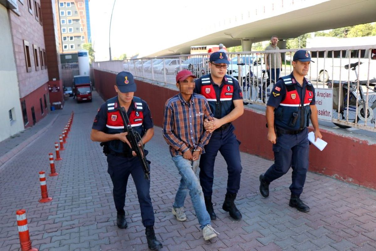 Kayseri\'de DEAŞ operasyonu: 3 gözaltı
