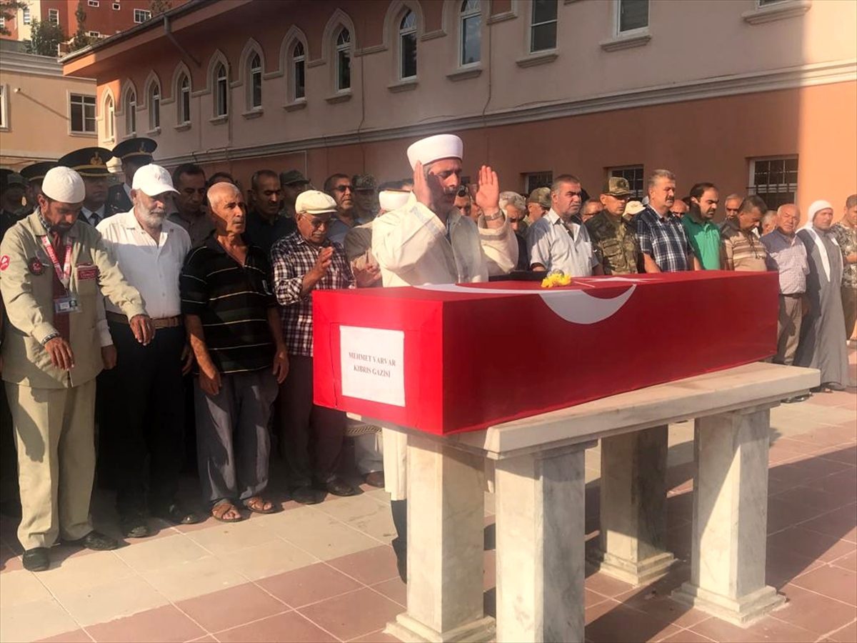 Kıbrıs gazisi son yolculuğuna uğurlandı