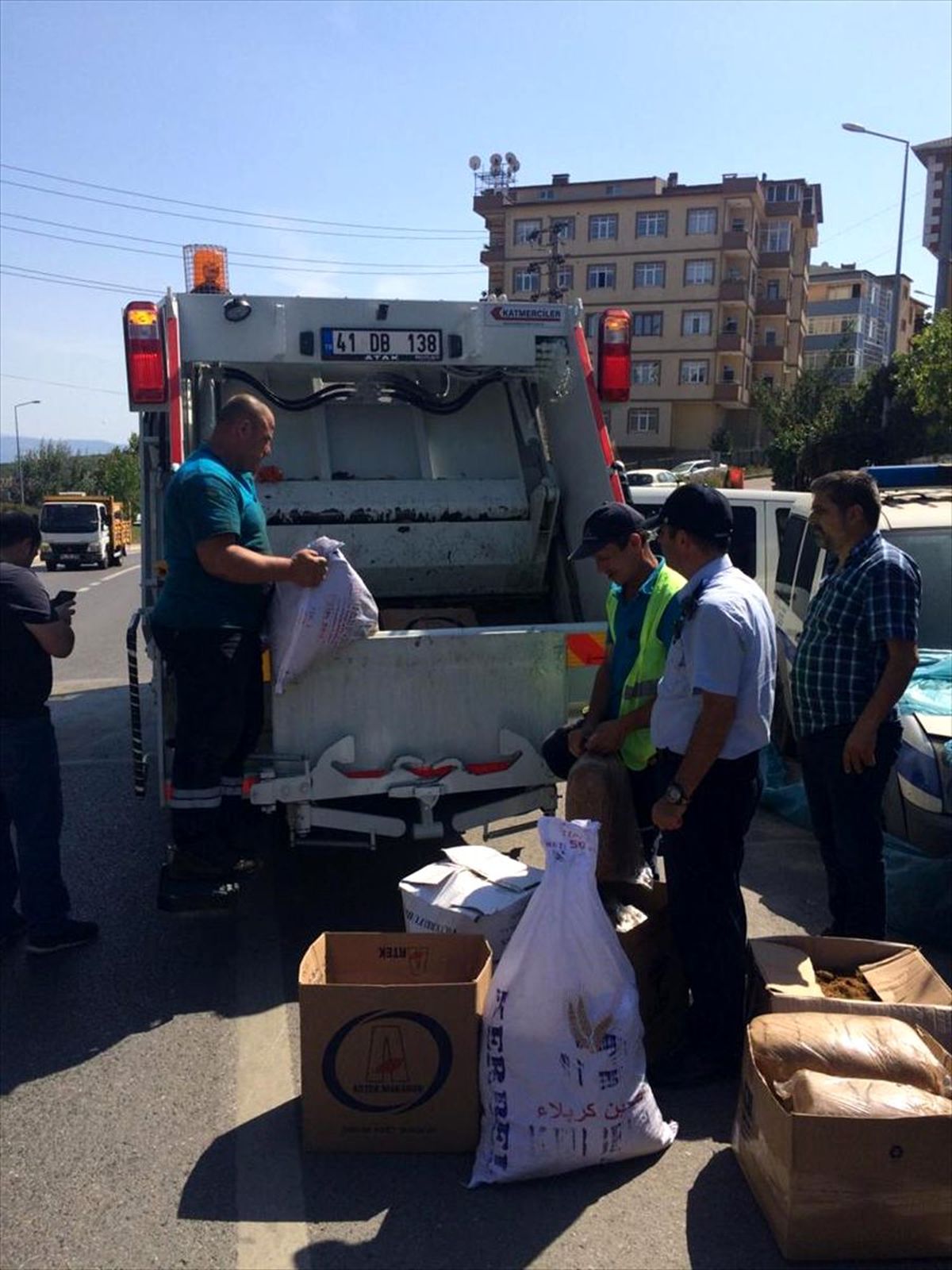 Kocaeli\'de kaçak tütün operasyonu