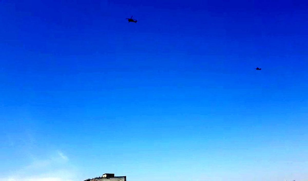 Sınırda helikopter hareketliliği