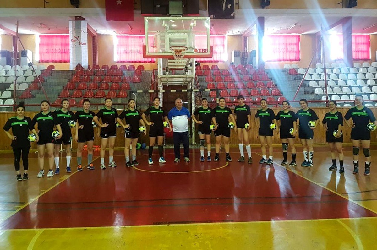 Sivas Belediyespor Hentbol Takımı, Araç Belediyesi\'ni ağırlayacak