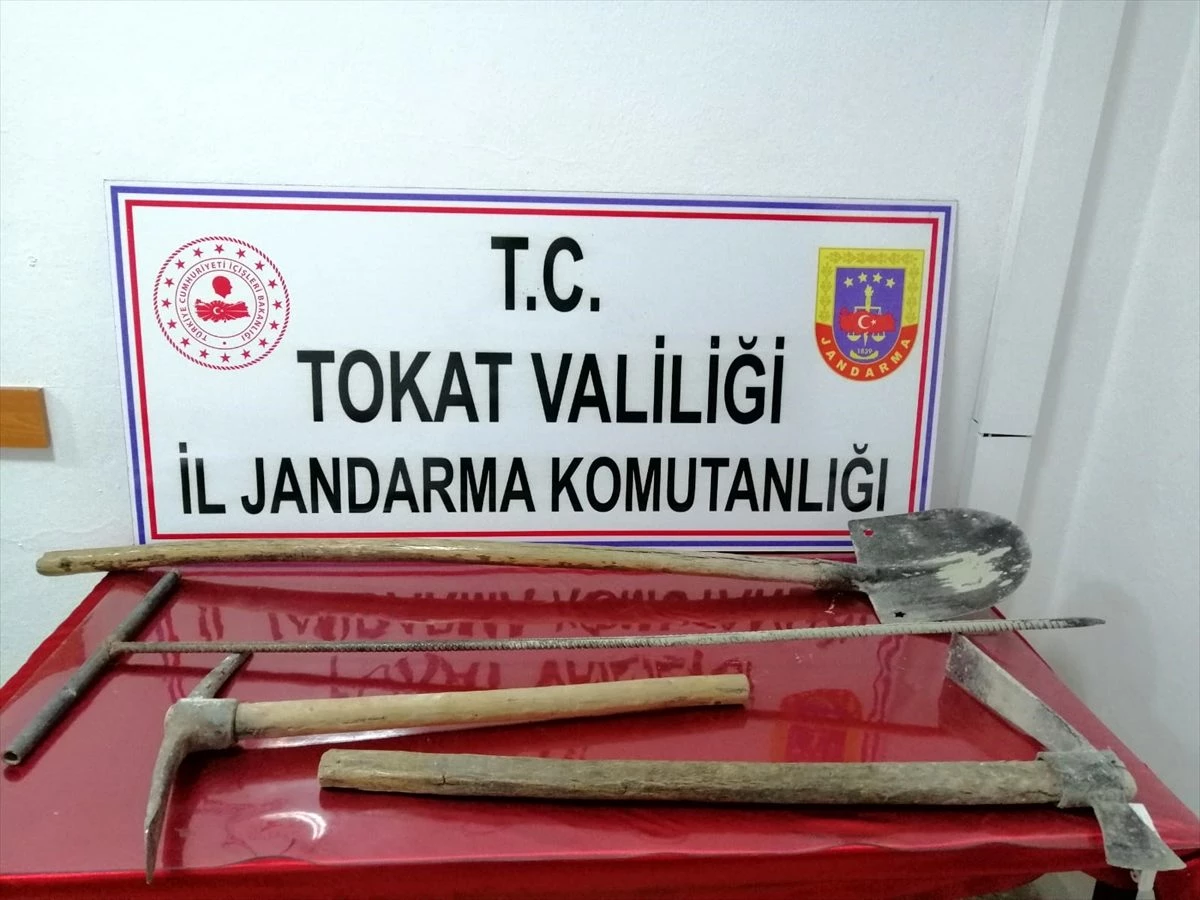 Tokat\'ta kaçak kazı yapan 3 kişi suçüstü yakalandı