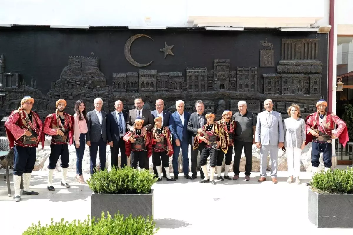 ATO, Atatürk\'ün Ankara\'ya gelişinin 100. yılını kutlamaya hazırlanıyor