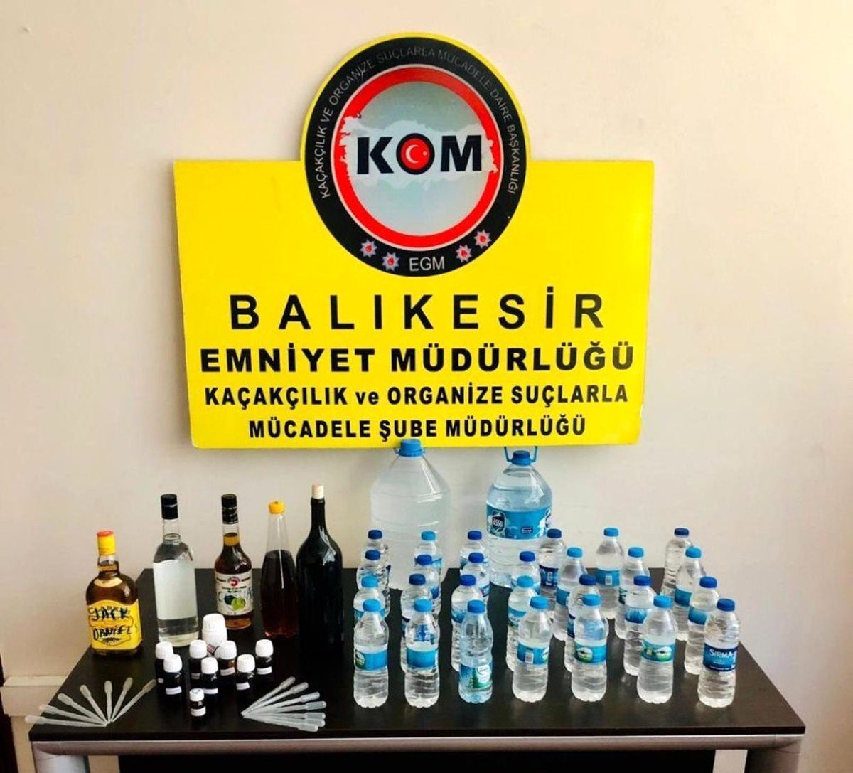 Balıkesir\'de uyuşturucu satıcılarına operasyon