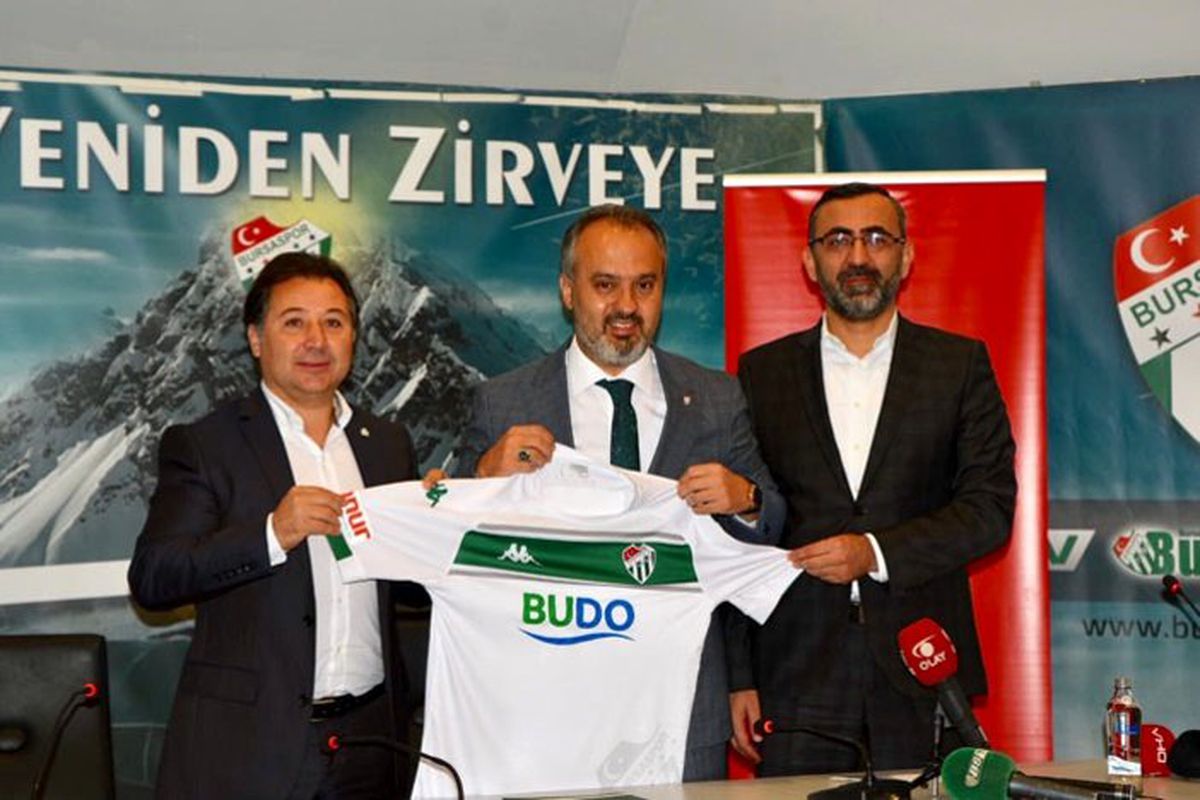 Büyükşehir, Bursasporla 5,5 milyon TL’lik sponsorluk imzaladı