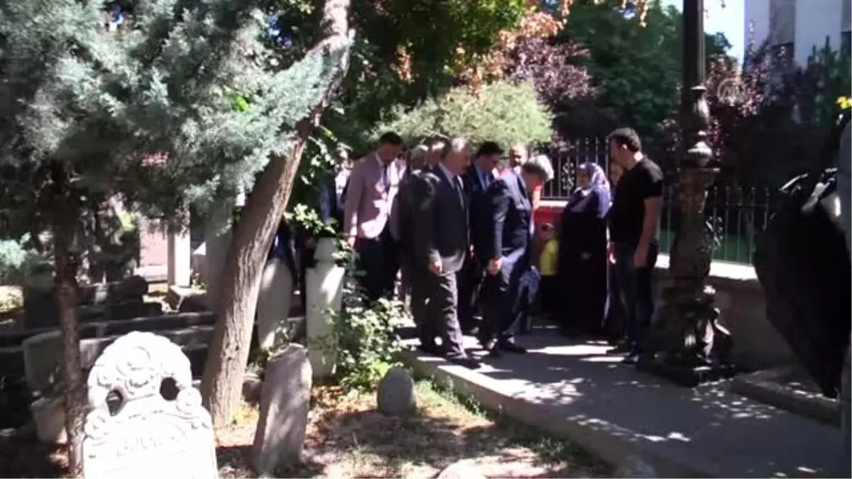 Destici: "Kendi göbeğimizi kendimiz kesmemiz lazım"