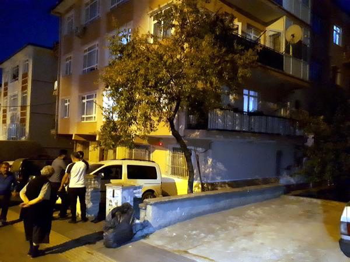 Evinden kötü koku gelen kişi, ölü bulundu
