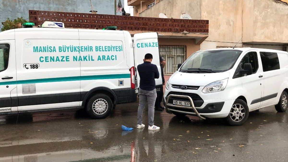 Genç kadın av tüfeğiyle başından vurularak öldürüldü