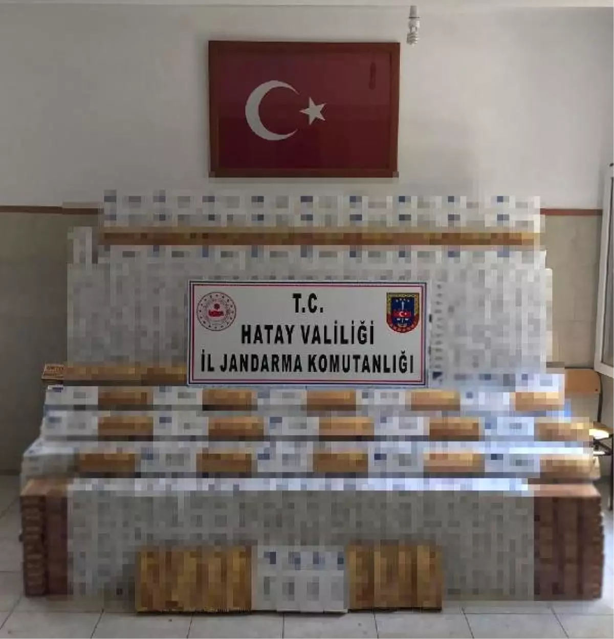 Hatay\'da, 19 bin paket kaçak sigara ele geçirildi: 2 tutuklama