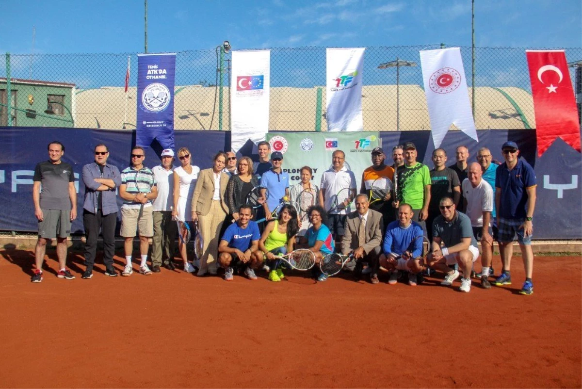 Kortta Diplomasi 2019 Tenis Turnuvası\'nın açılış töreni gerçekleşti