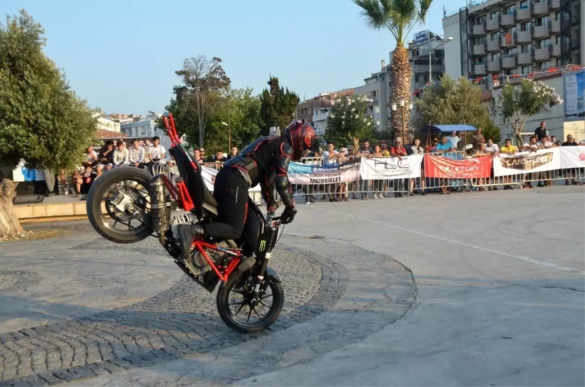 Kuşadası motosiklet karnavalı başladı