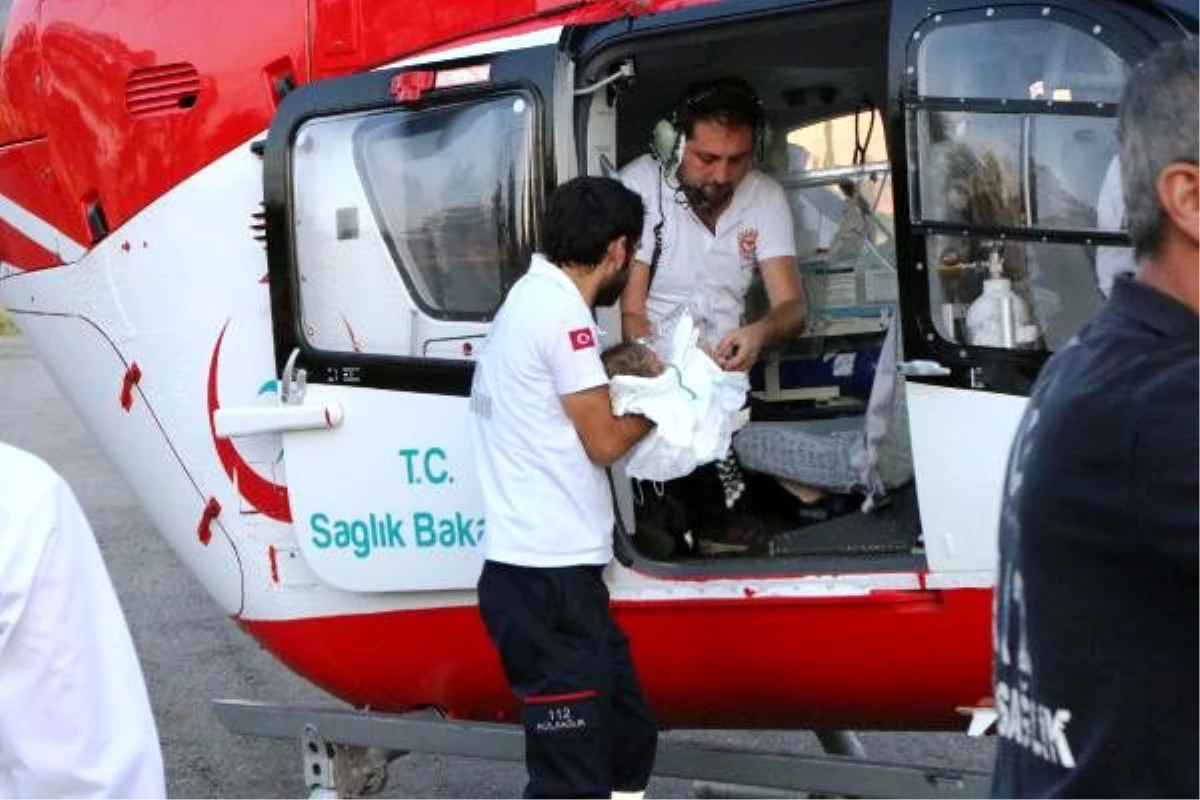Mehmet bebeğin yardımına ambulans helikopter yetişti