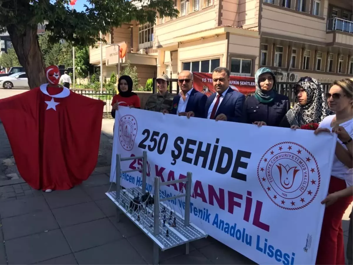 Muş Selcen Hatun Mesleki ve Teknik Anadolu Lisesi öğretmen ve öğrencileri, 250 şehit adına 250...