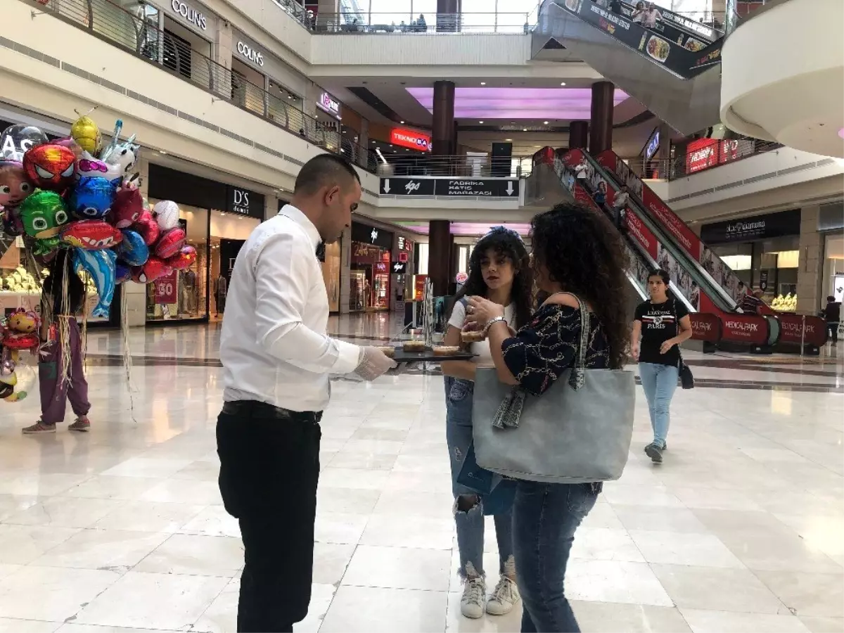 Nata Vega bin 500 kişiye aşure dağıttı