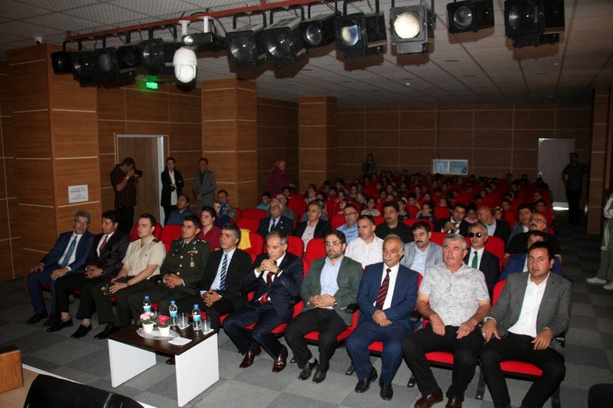 Oltu\'da İlköğretim Haftası etkinlikleri