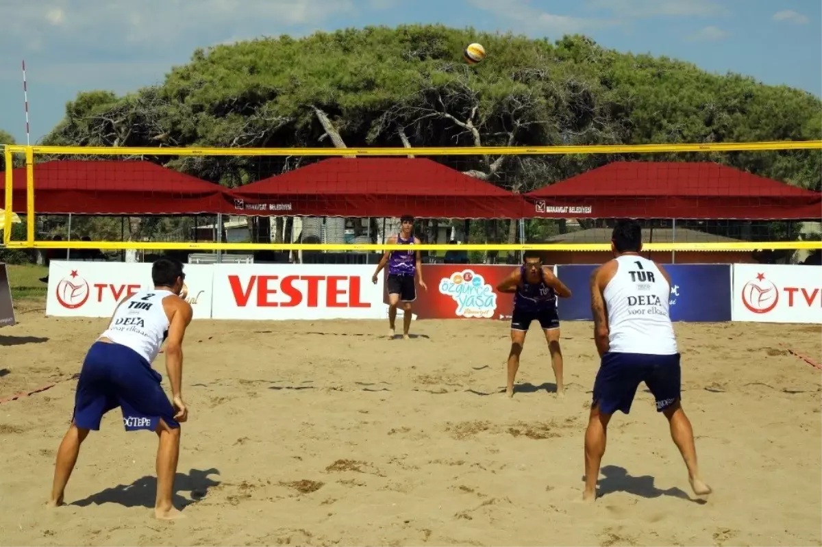 Plaj Voleybol Turnuvası başladı