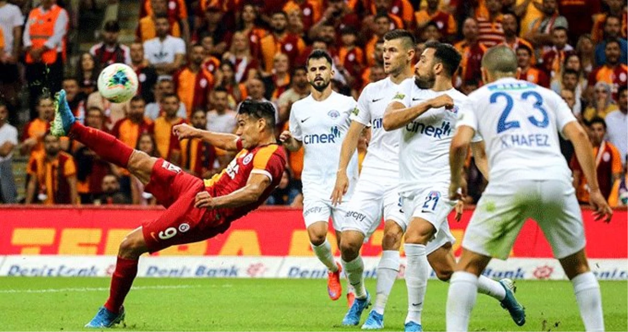 Radamel Falcao\'dan Metin Oktay selamı!