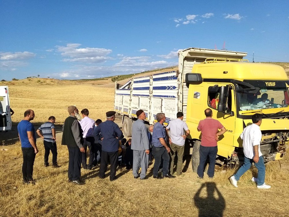 Siirt\'te trafik kazasında 2\'si ağır 4 kişi yaralandı
