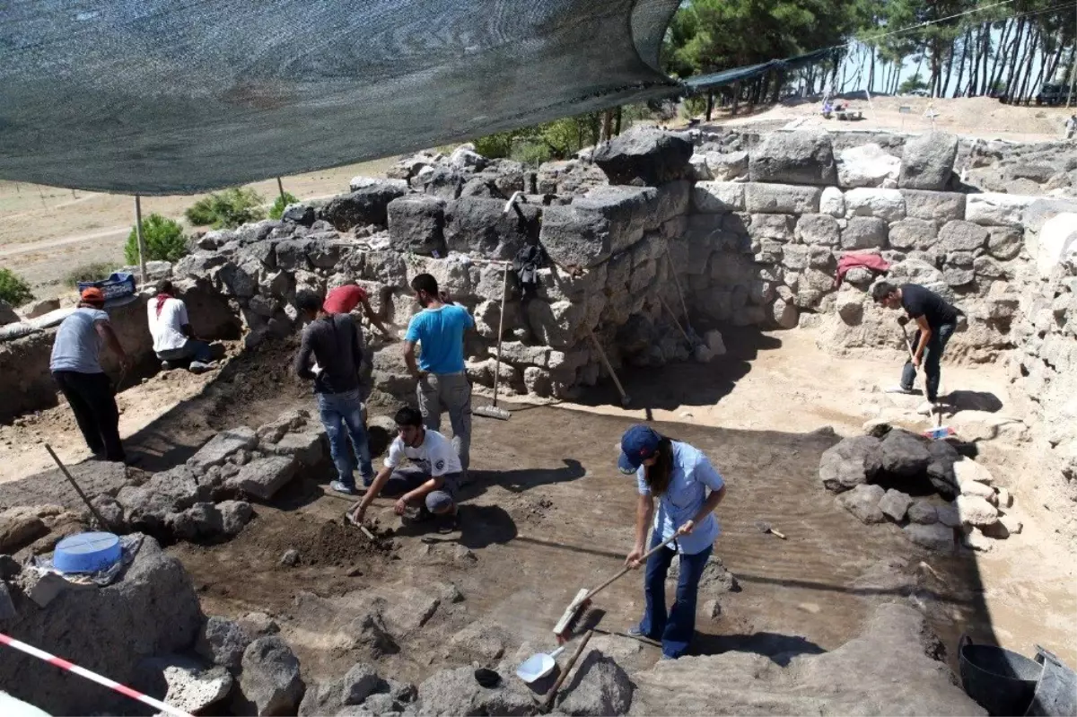 Tatarlı Höyüğünde tarihi protokol