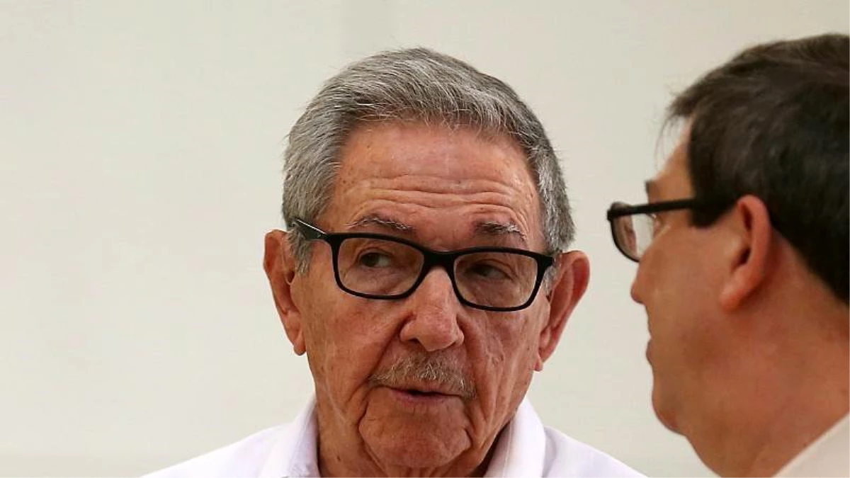 Twitter Küba lideri Raul Castro ve birçok devlet kurumunun hesaplarını askıya aldı