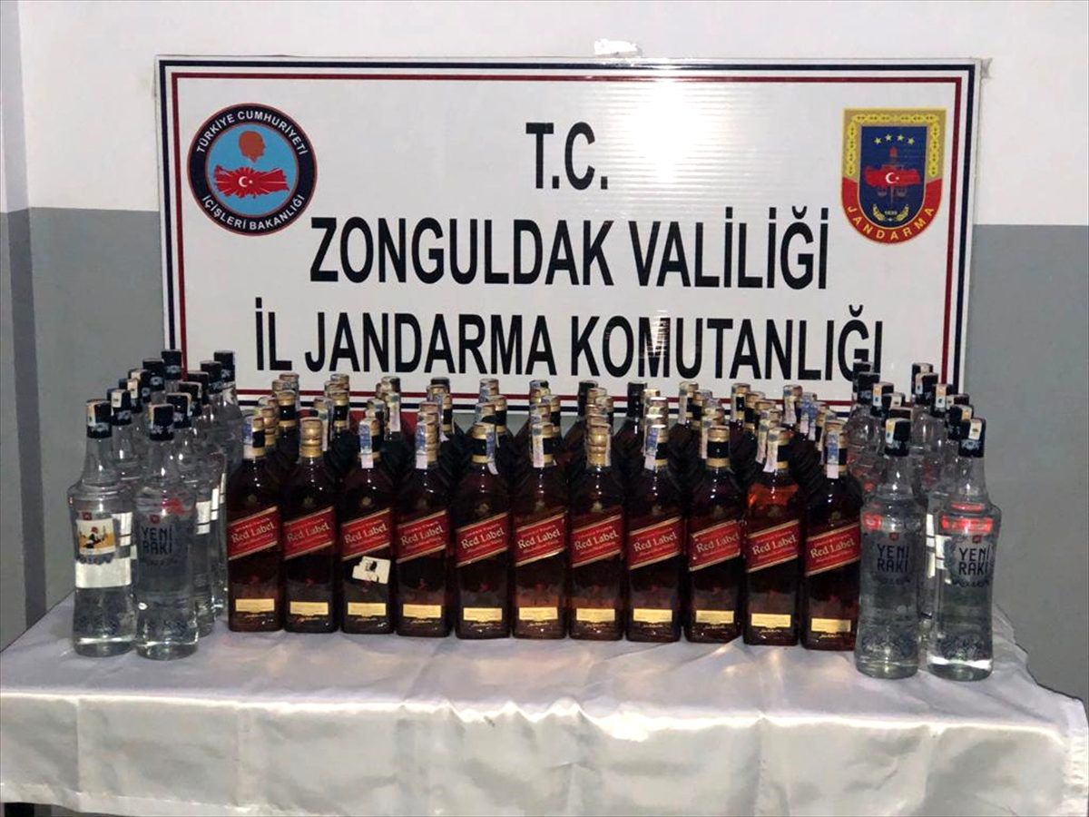 Yolcu otobüsüne kaçak içki operasyonu