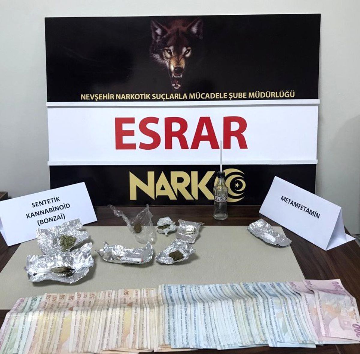 Zehir taciri bir kişi yakalandı