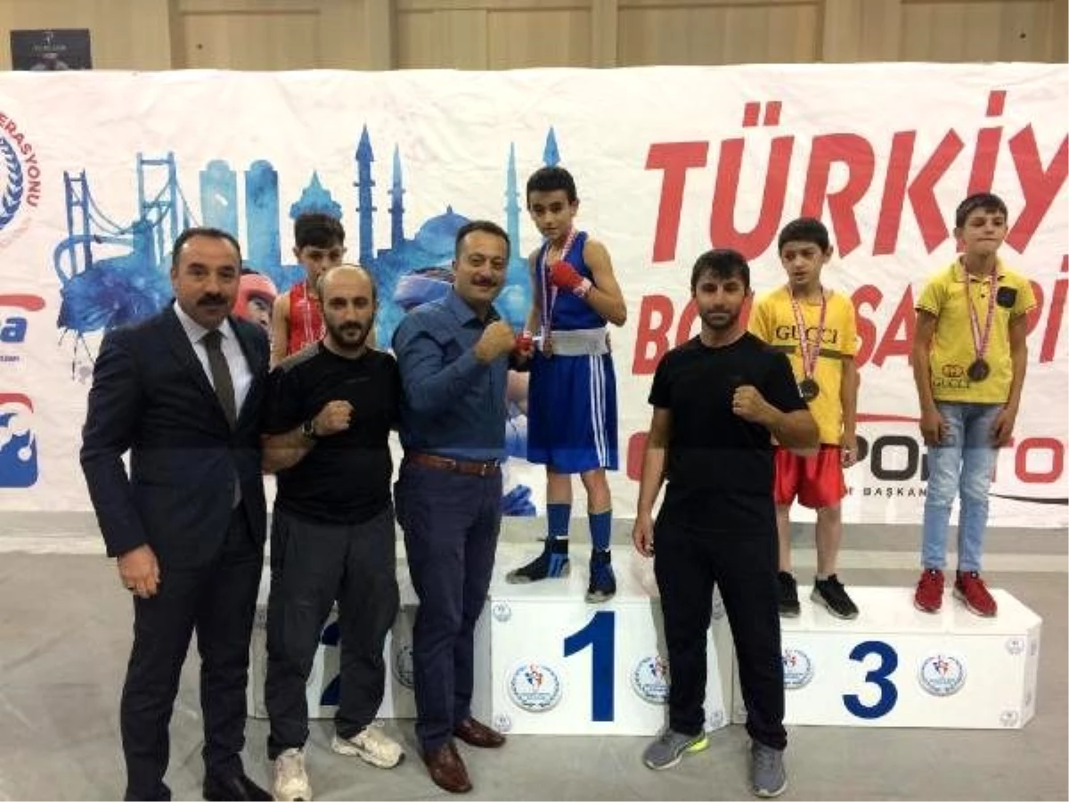 Alt minik erkekler türkiye ferdi boks şampiyonası sona erdi