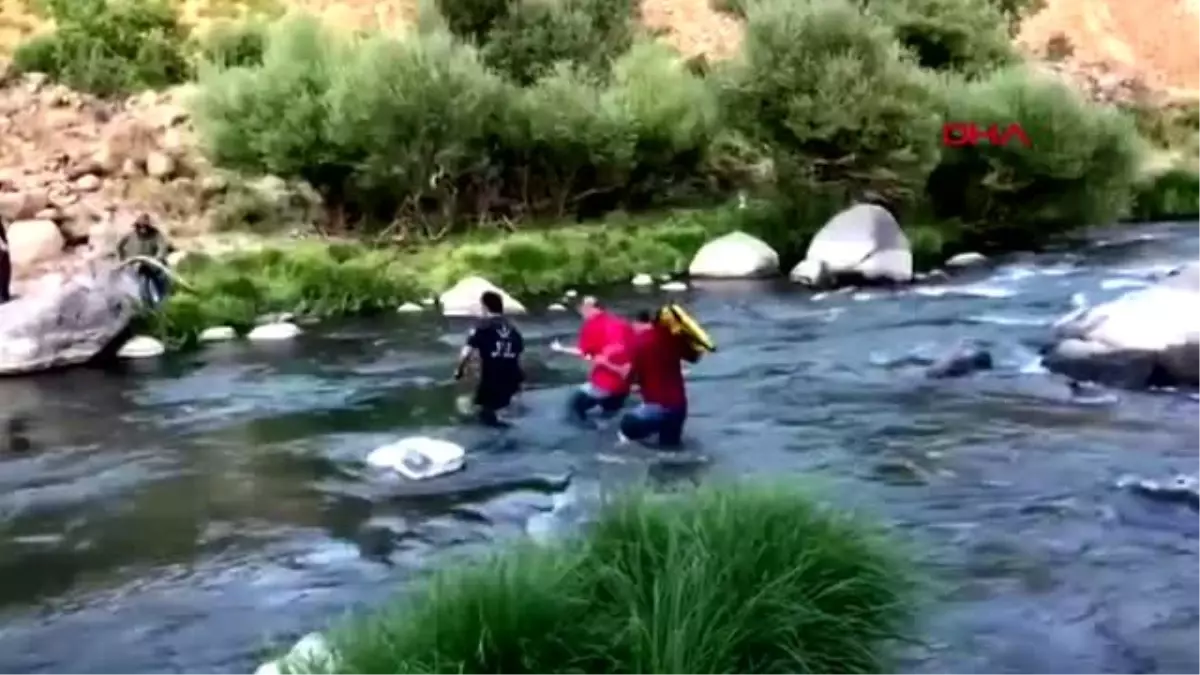 Bingöl ceviz ağacından düşen kişi için ekipler seferber oldu