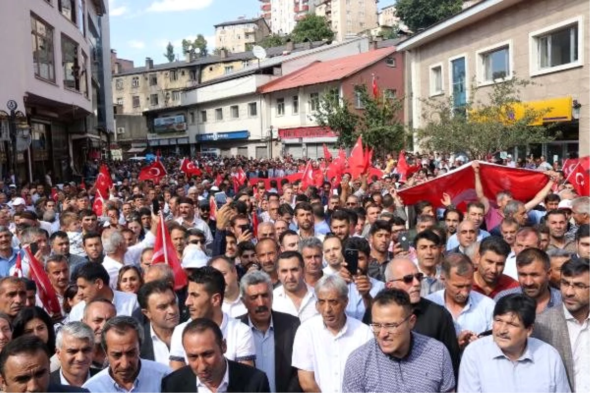Bitlis\'te \'teröre lanet, kardeşliğe davet\' yürüyüşü düzenlendi