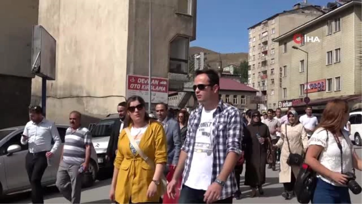 Bitlis\'te \'Teröre Lanet\' yürüyüşü