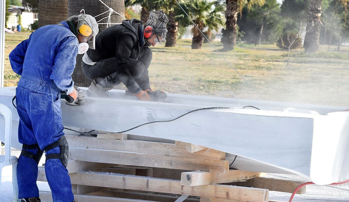 İzmir\'de heykel çalıştayı başlıyor