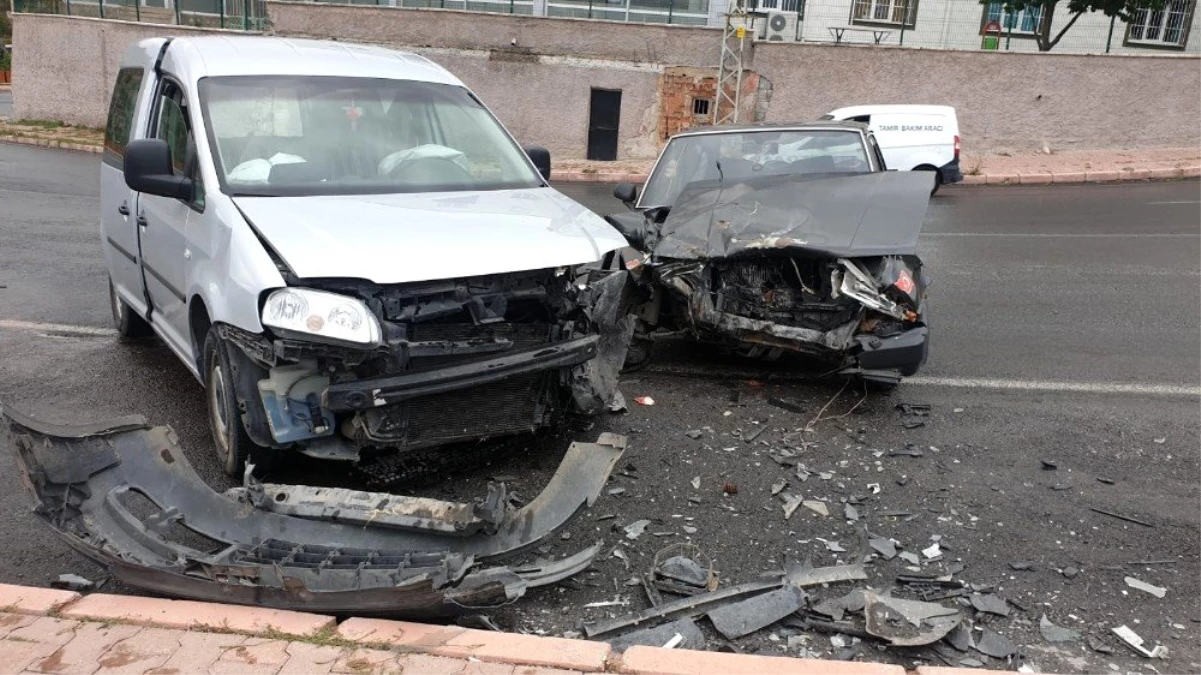 Kayseri\'de kaza: 2 yaralı