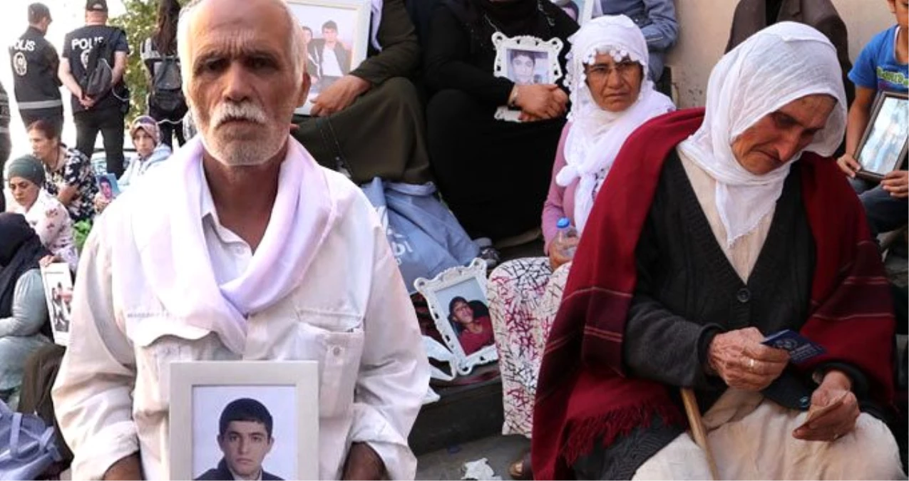 PKK tarafından alıkonulan asker ve polis aileleri de Diyarbakır\'da: Bizi bu ateşten kurtarın