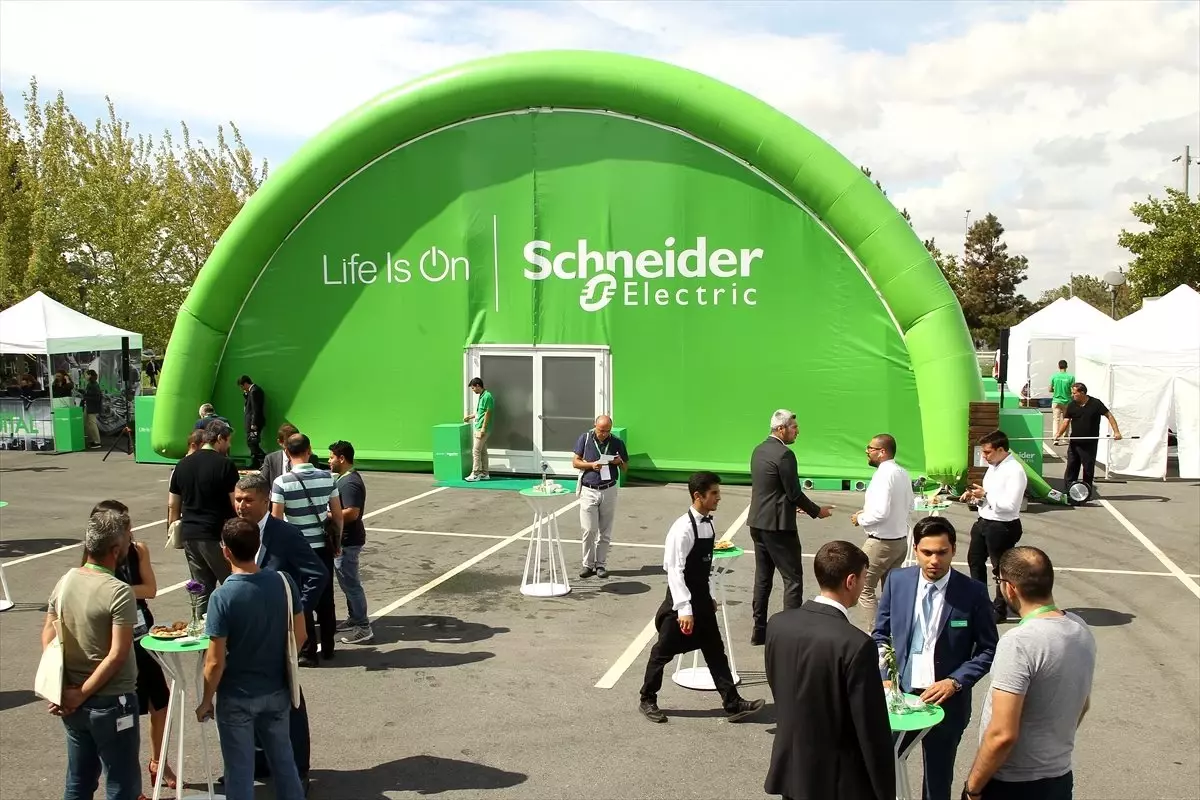 Schneider Electric İnovasyon Tırı Tekirdağ\'da