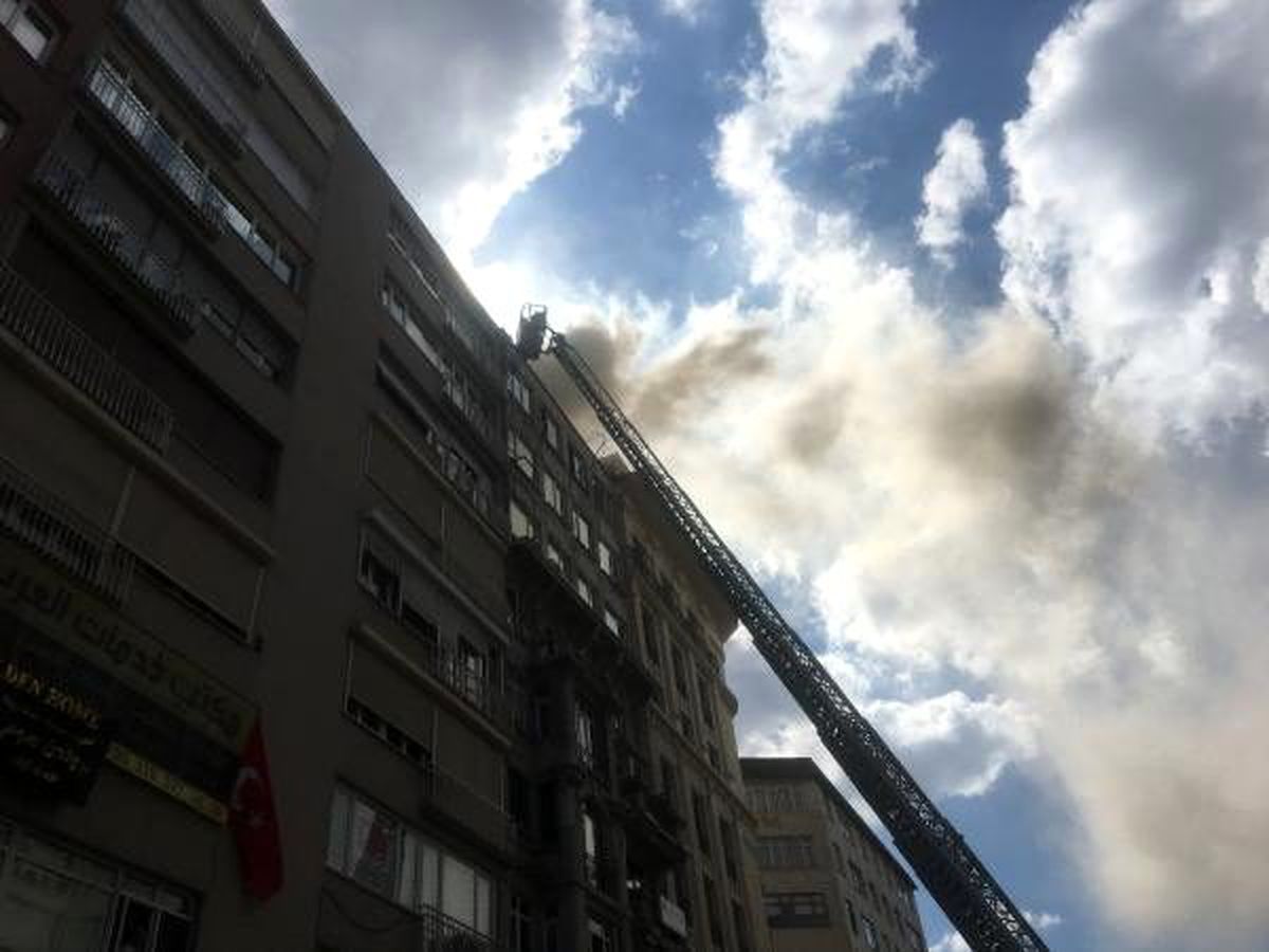 Şişli\'de iş merkezinde yangın paniği: mahsur kalanları itfaiye kurtardı