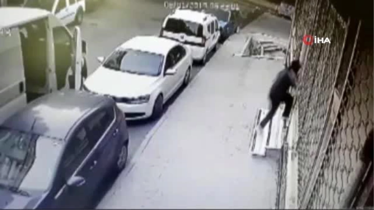 Sultanbeyli\'de yakalanan şahısların hırsızlık anları kamerada