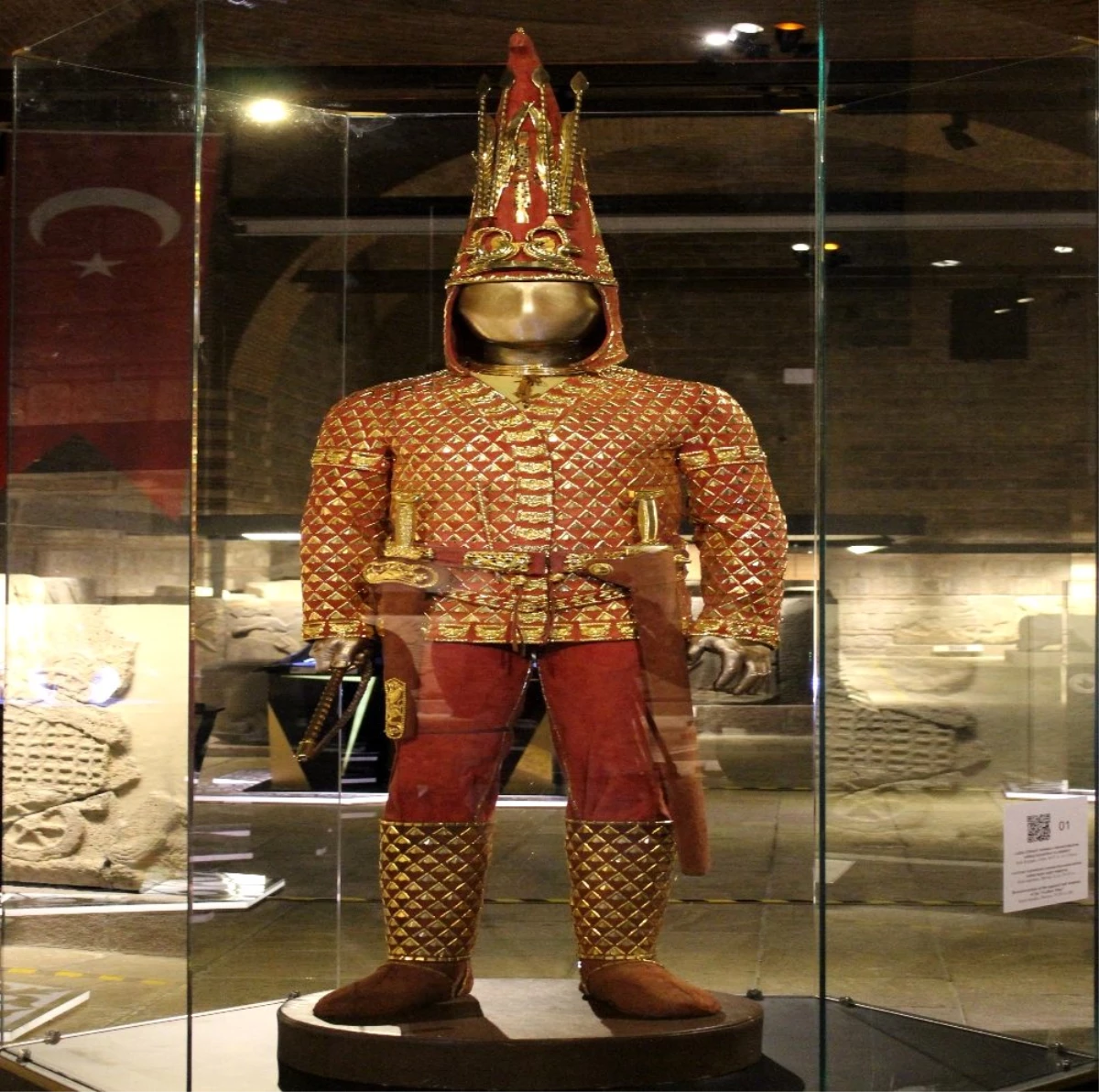 Altın Elbiseli Adam\' Ankara\'da