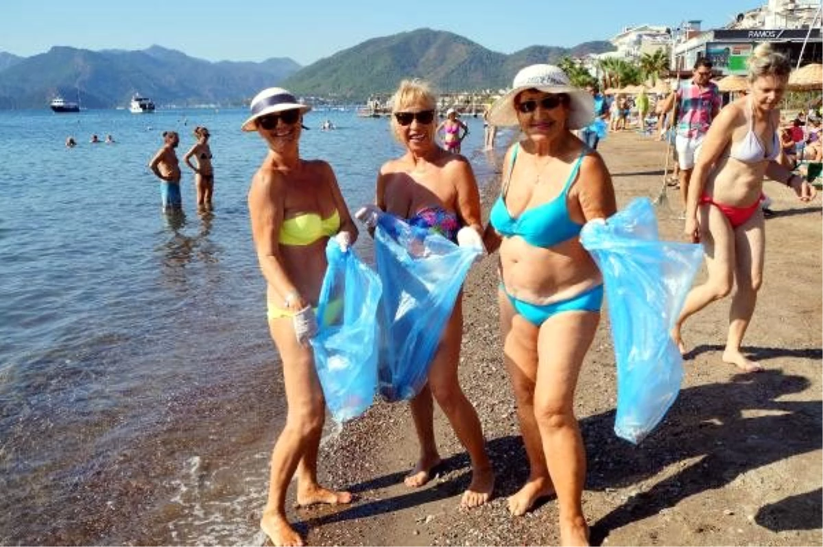 Dünya temizlik günü\'nde turistler çöp topladı