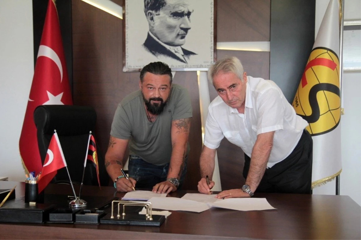 Eskişehirspor\'un yeni teknik direktörü Coşkun Demirbakan