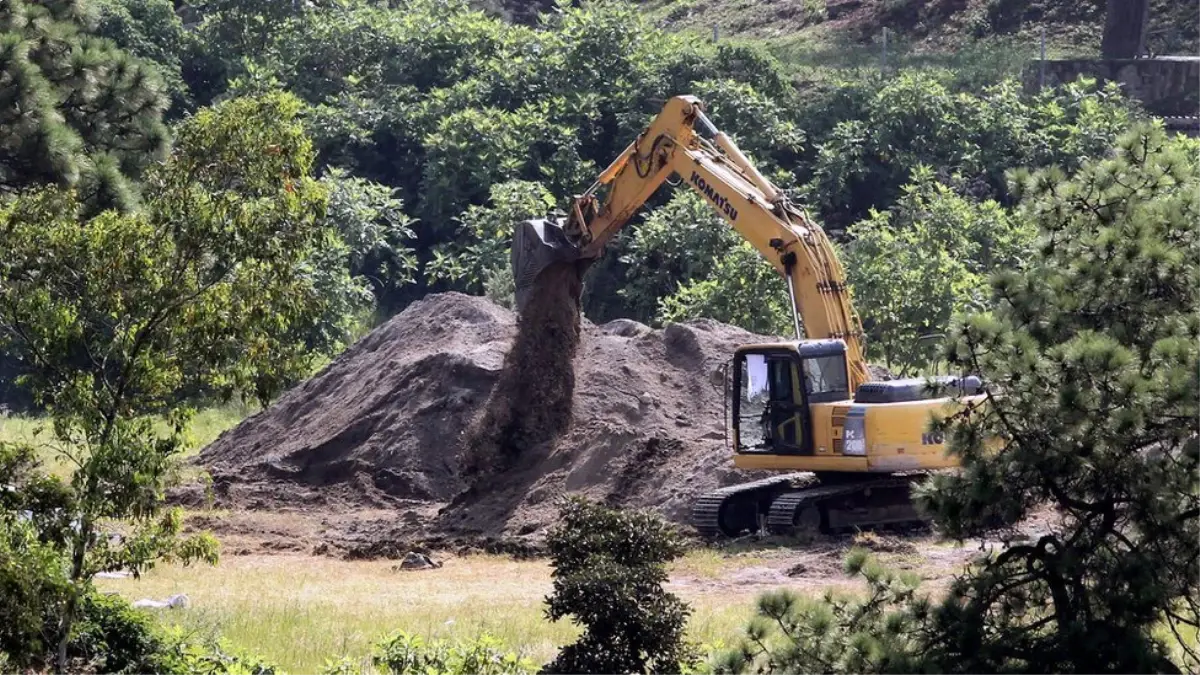 Meksika: Toplu mezarda bulunan parçalara ayrılmış 44 ceset bir araya getirilebildi