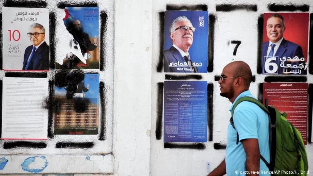 Tunus\'ta devlet başkanlığı seçiminin ilk turu yapılıyor