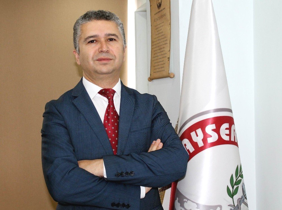 12. Bölge Kayseri Eczacı Odası\'nın 47 yıllık tarihinde bir ilk yaşandı