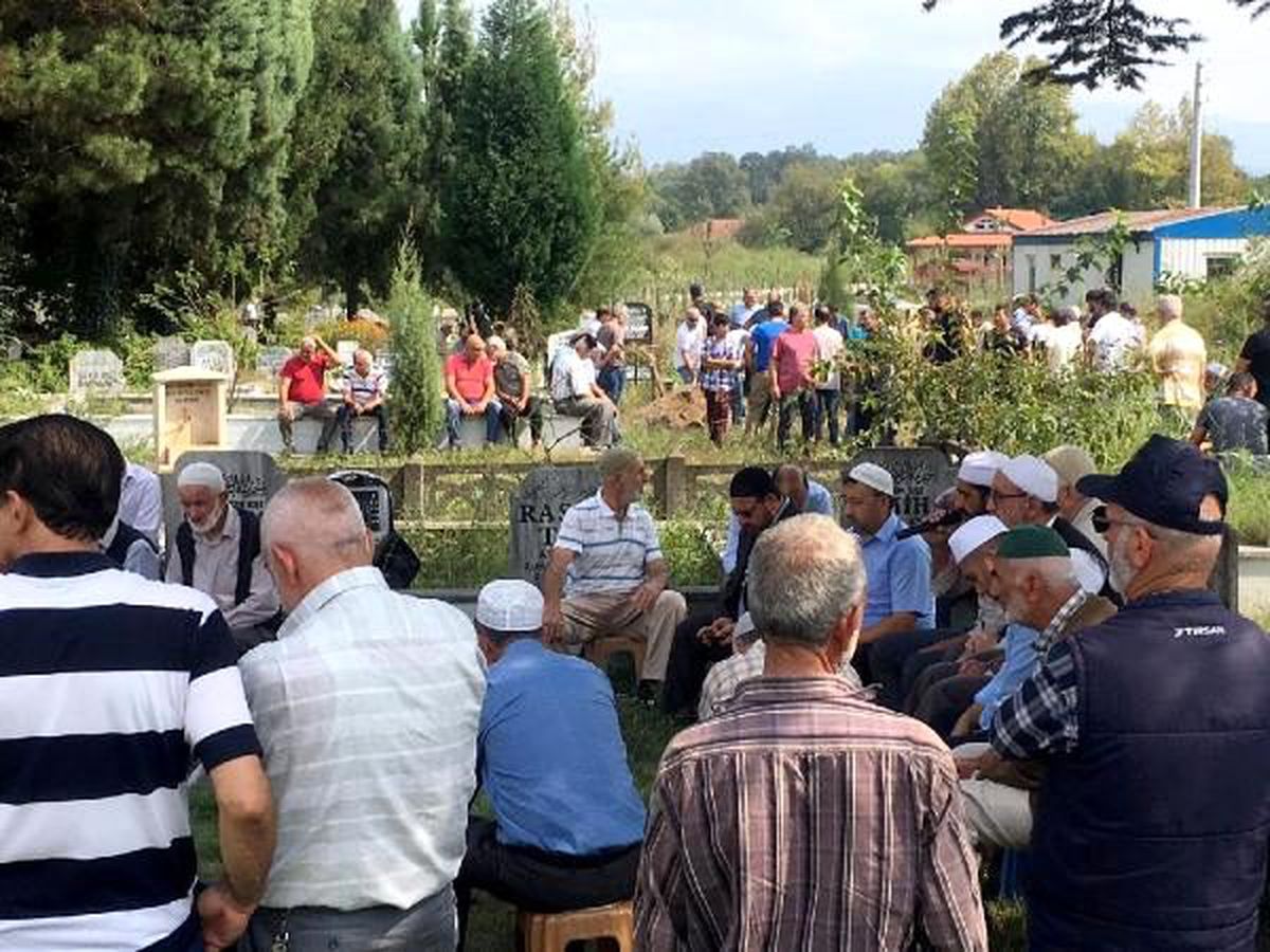 Adını taşıyan torununun öldürdüğü dede toprağa verildi