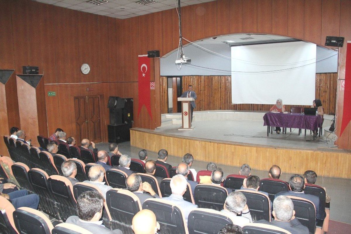 Ağrı\'da okul müdürleri toplantısı yapıldı