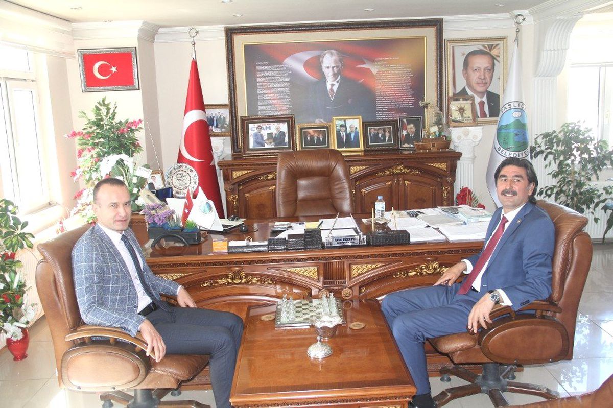 Ağrı Milli Eğitim Müdürü Tekin\'den Taşlıçay Belediye Başkanı Taşdemir\'e ziyaret